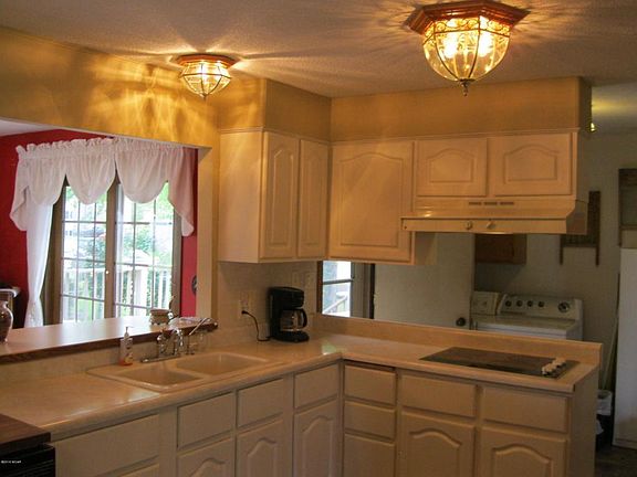 3rd image of 400 Southview Dr