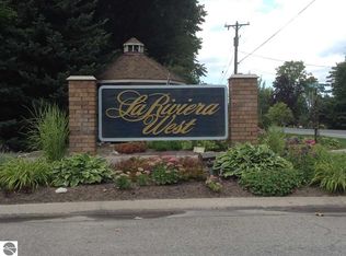 10050 E San Remo Blvd, Traverse City, MI 49684