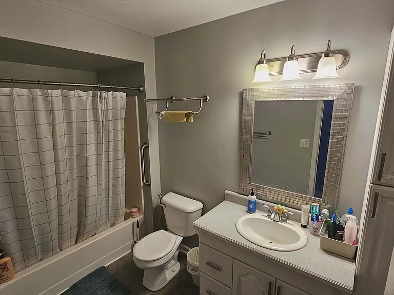 6174 Rutherford Ave — Photo 17