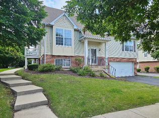 325 Timber Ridge Ct, Joliet, IL 60431