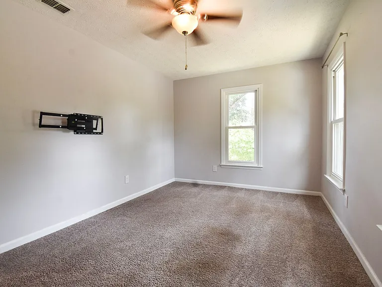 5804 Norman Pl — Photo 14