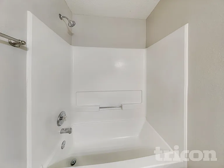 756 Hickory Pine Dr — Photo 7