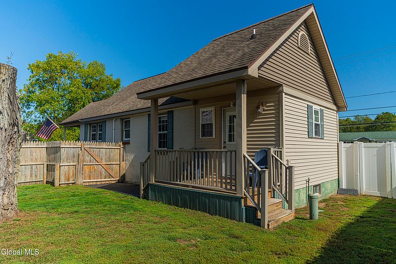 5th image of 87 Vaughn Road