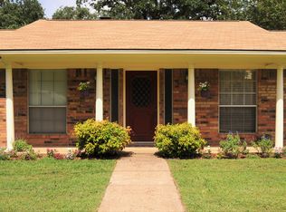 502 Squires Ln, Aubrey, TX 76227