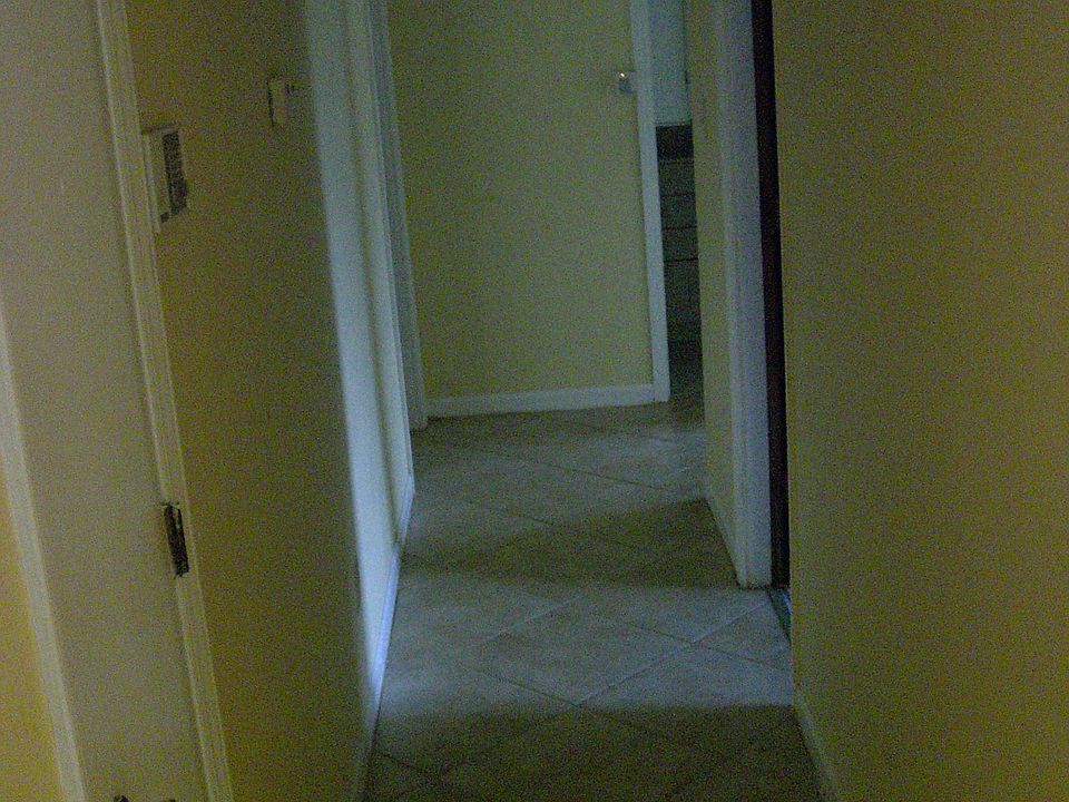 2nd image of 1601 Runnymede Ln
