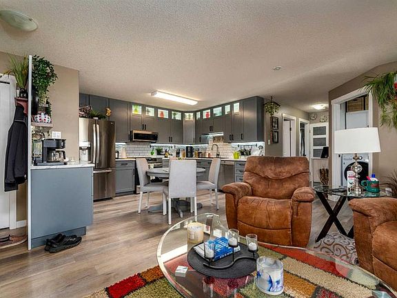 4th image of 5102 E 47th St #201
