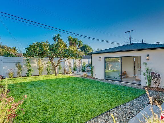 5th image of 12856 Bonaparte Ave