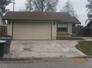 730 W Lark Ct, Visalia, CA 93291