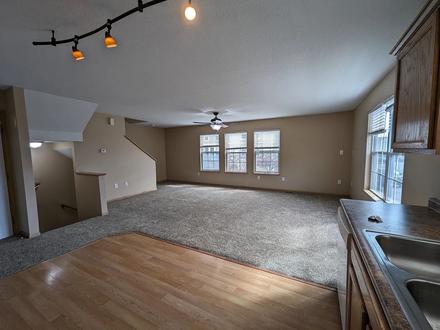 2 bed, 2.5 bath, 1152 sqft, $1,450 — Photo 4