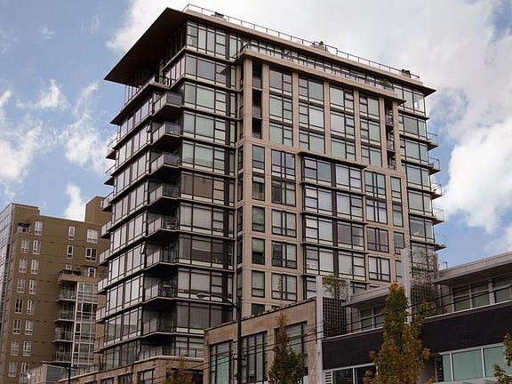 2nd image of 1068 Broadway W #1006