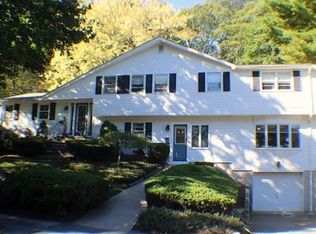 98 Devon Rd, Norwood, MA 02062