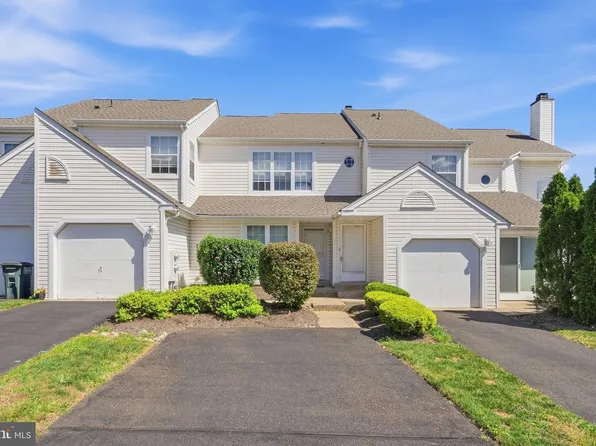 36 Banbury Ct, Holland, PA 18966