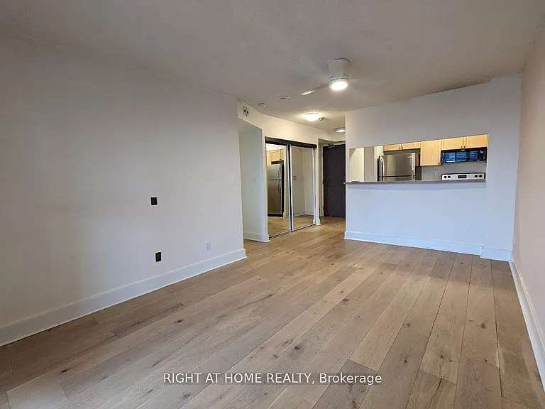 1797 Queen St E #409 — Photo 2