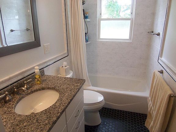 5th image of 16 Evelyn Ln