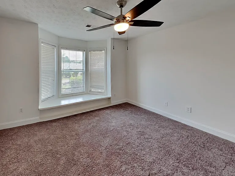 3951 Moore Creek Dr — Photo 13