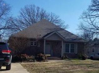 135 Highland Park St, Hot Springs, AR 71901