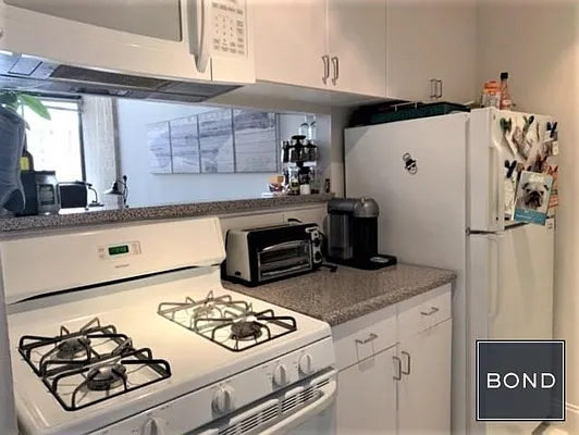 Rented by Bond New York | media 29