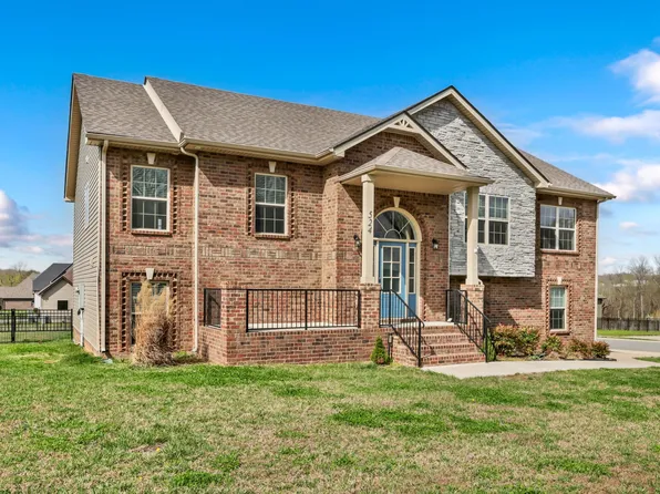 524 Cresthaven Ln, Clarksville, TN 37043