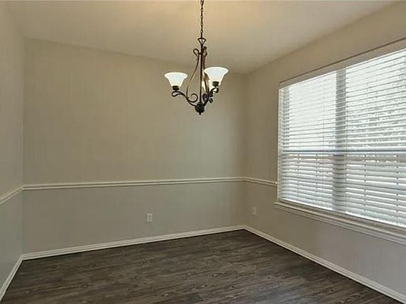 3rd image of 4940 Carrotwood Dr