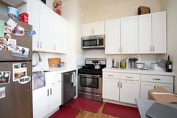 Rented by Avenues Real Estate | media 5