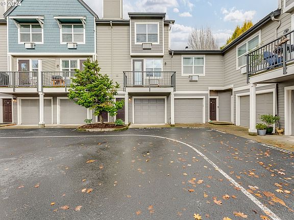 2nd image of 1714 SE Halyard Ln
