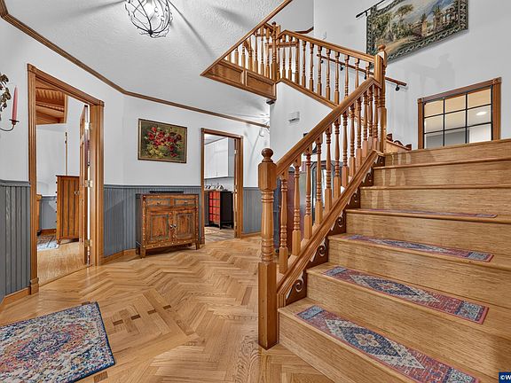 5th image of 2665 NW Vista Pl