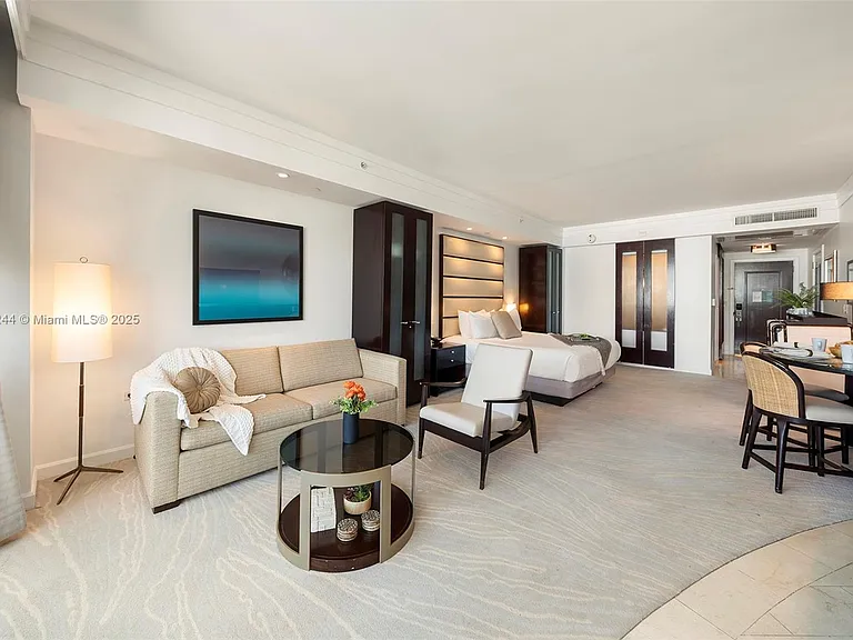 4391 Collins Ave #802 — Photo 11