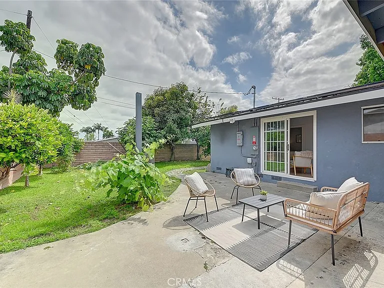 2044 W Spruce Ave — Photo 46
