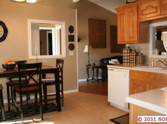5th image of 19305 Sycamore Cir