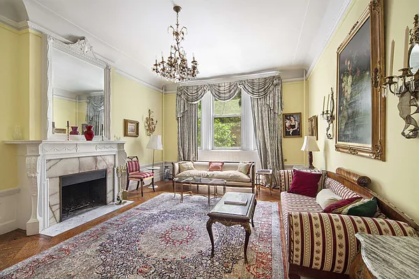Sold by Compass | media 3