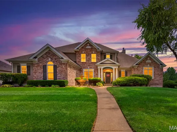 62 Saybridge Manor Pkwy, Lake Saint Louis, MO 63367