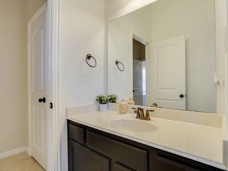 1604 Woodrose Ct — Photo 30