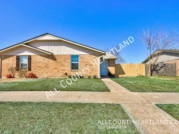 2121 Meench Dr, Moore, OK 73170