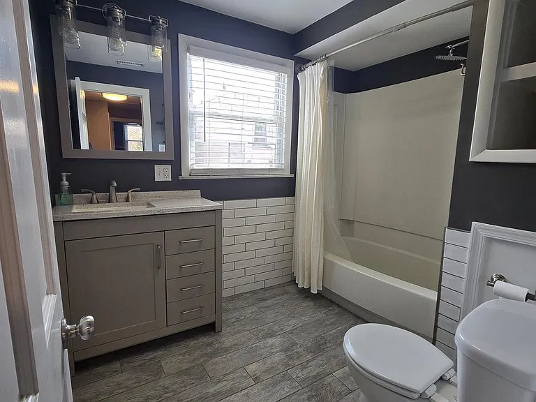 104 Emily St — Photo 15