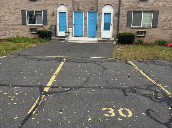 35 Mountain Village Road #30, Waterbury, CT 06706