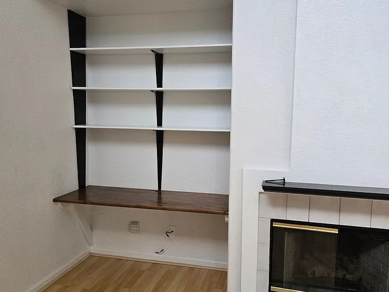 647 Vista Ct — Photo 9