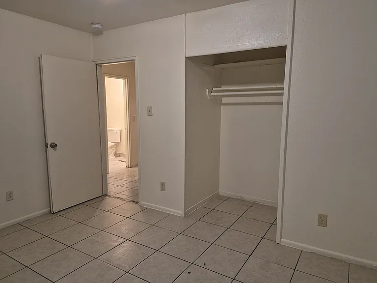 2810 E Norton Vis — Photo 18