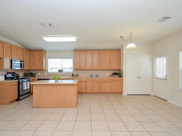 15318 Marlowe Grove Dr — Photo 13