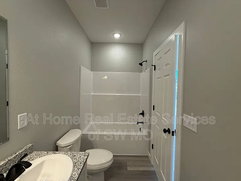 120 Bailey Dr — Photo 11