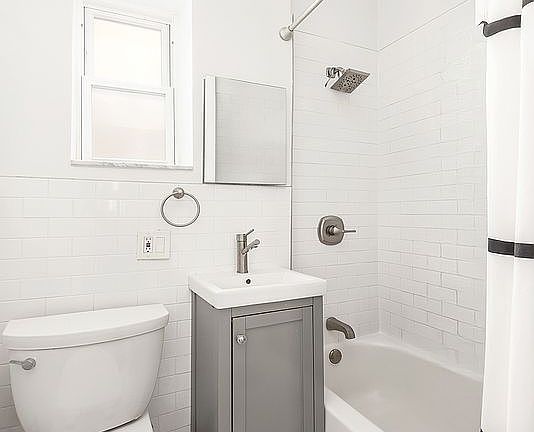 5th image of 415 E 80th St APT 4F