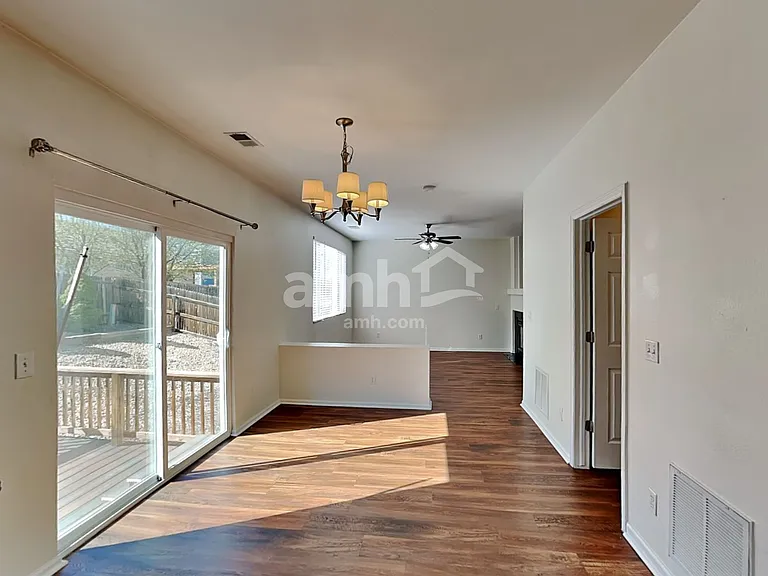 2435 S Gibraltar Way — Photo 4