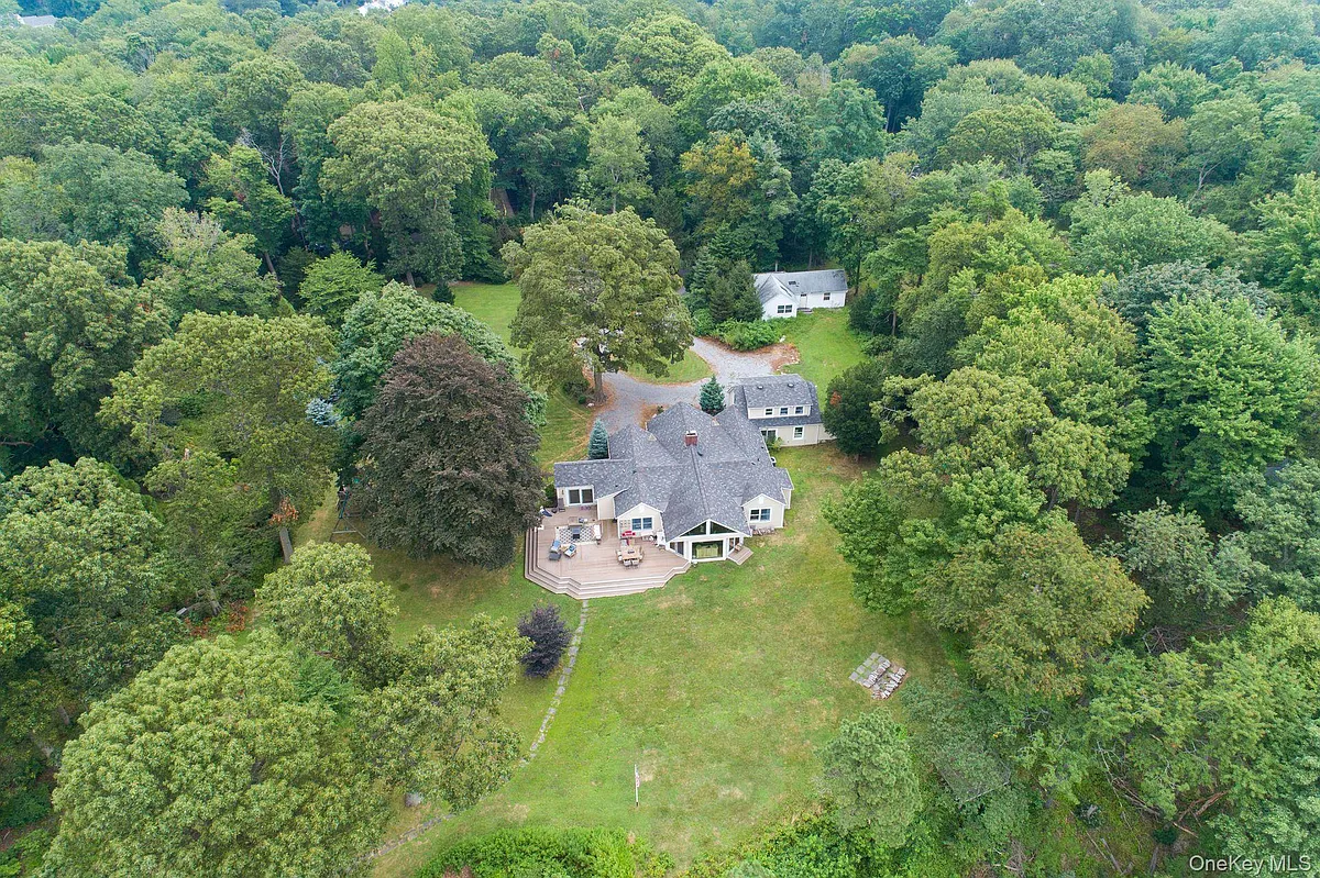 Building Photo - 140 Old Winkle Point Rd