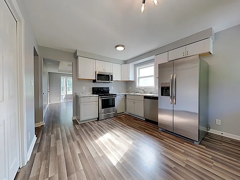757 Spees Dr — Photo 6