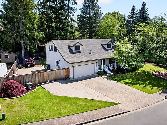 2nd image of 1438 NE Stile Dr