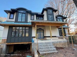 280 Edinboro Rd, Staten Island, NY 10306