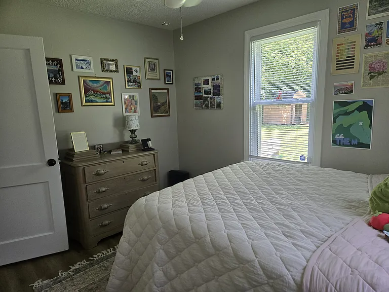 1115 Stewart Dr — Photo 8