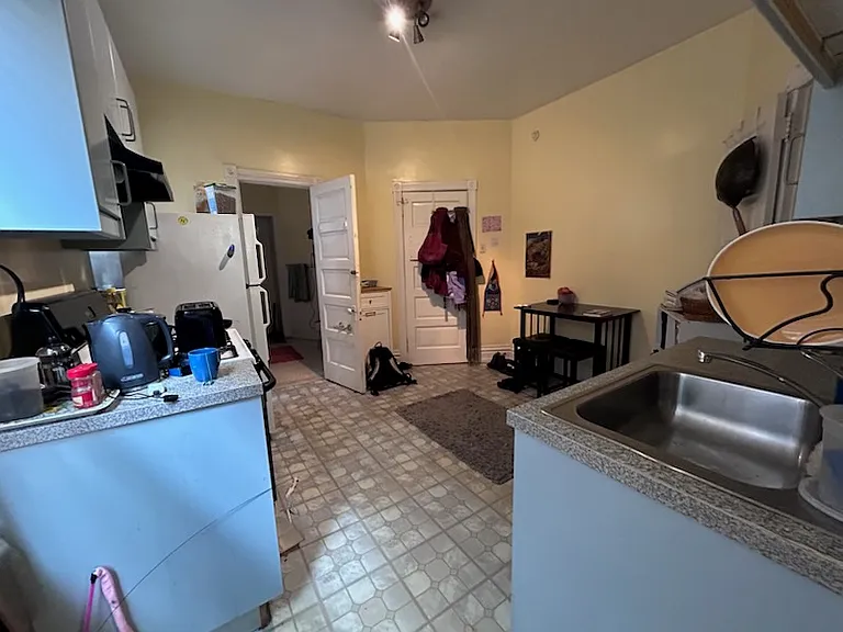 4330 Pine St #2R — Photo 3
