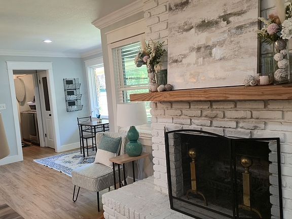 5th image of 612 Merioneth Dr NE