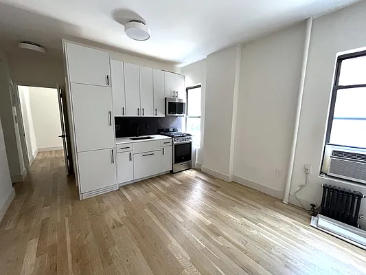 Rented by Akam Sales and Brokerage | media 1