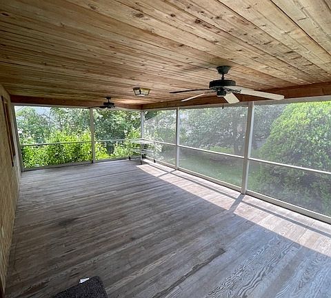 5th image of 37 Richmondville Ave #1